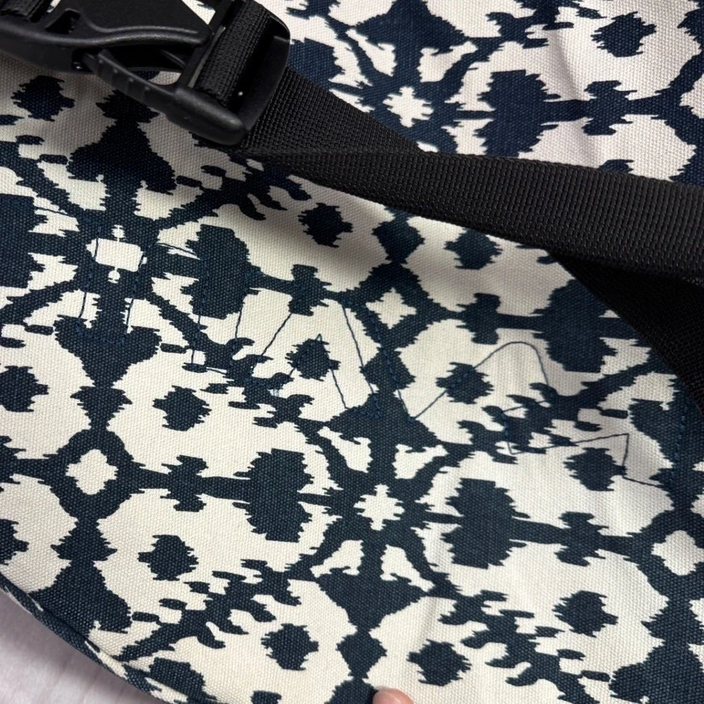 KAVU Rope Bag Sling Backpack Navy White Geometric Canvas Crossbody
